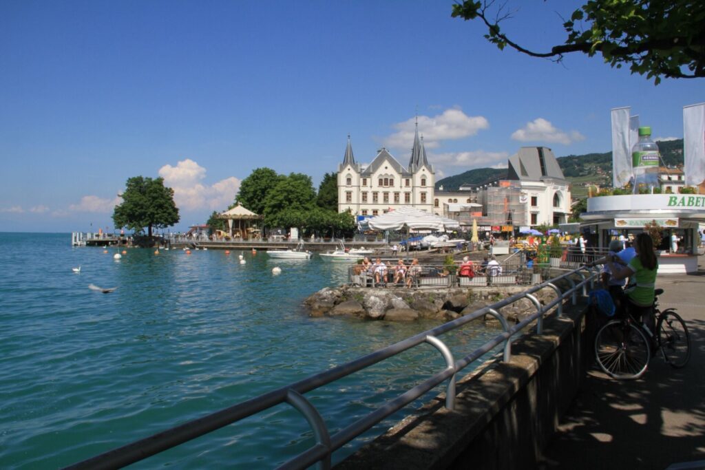 Les bords du lac à Vevey, autour de Lausanne