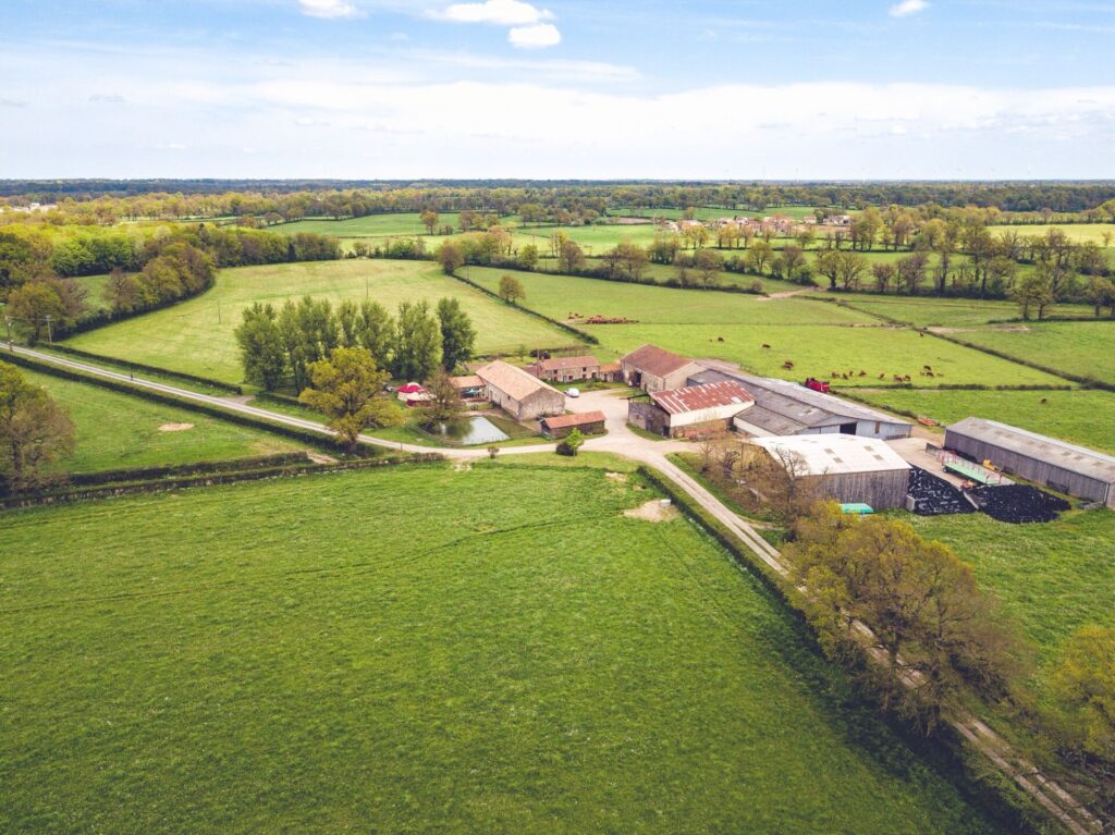 Vue aérienne de la La Fermothèque dans La Vienne