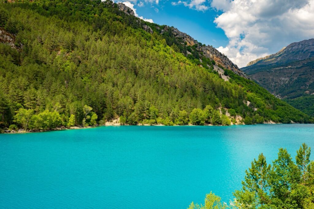 Le lac de Chaudanne dans le Verdon