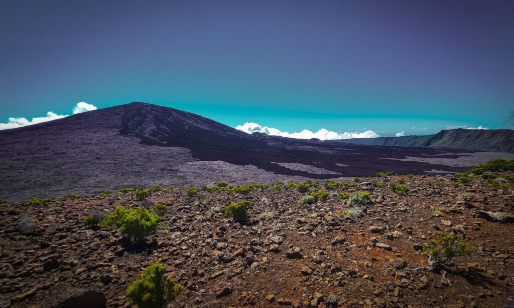 Paysage lunaire pour cette randonnée au Piton de la Fournaise (La Réunion)