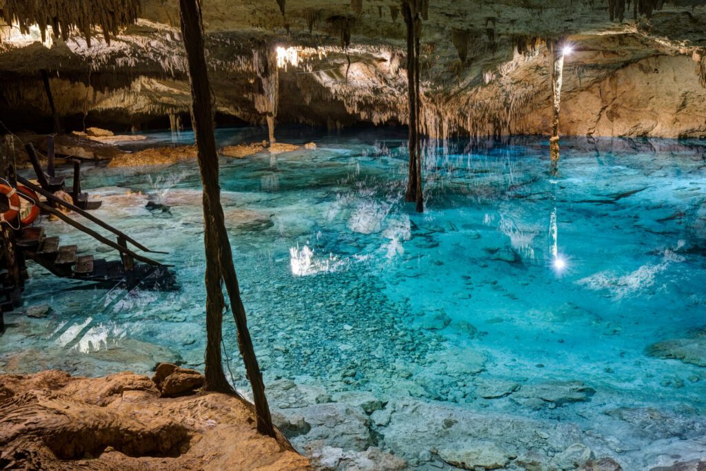 Le cénote de Taak Bi Ha (Yucatán)