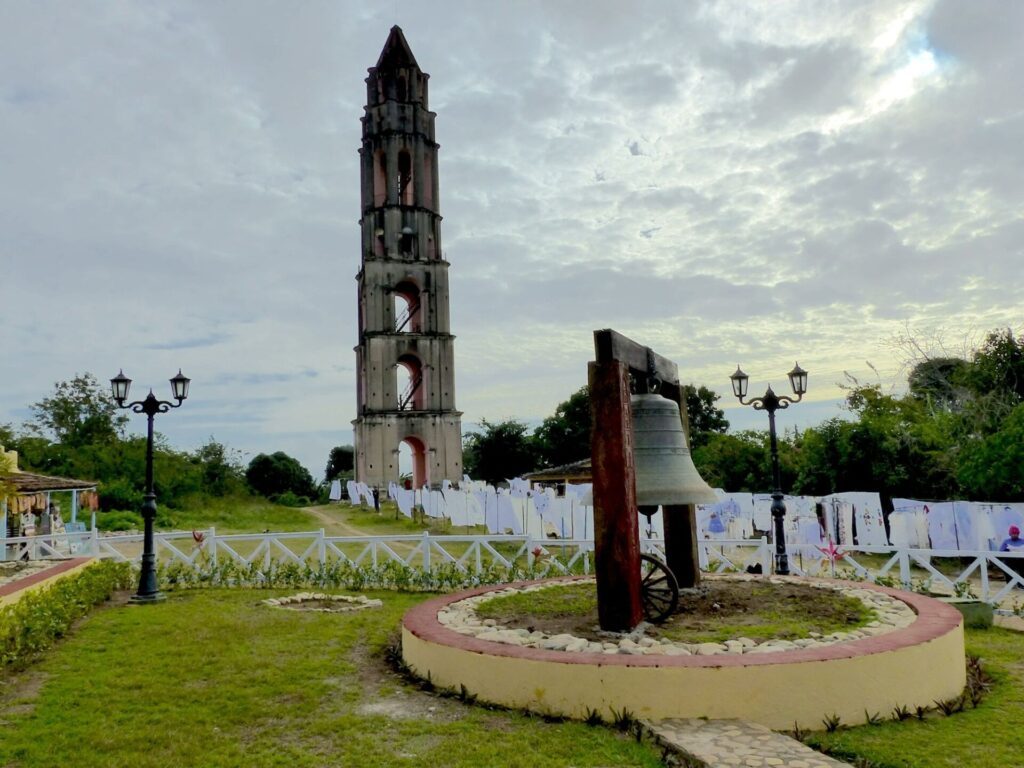 Torre de Manaca Iznaga dans la vallée de los Ingenios autour de Trinidad