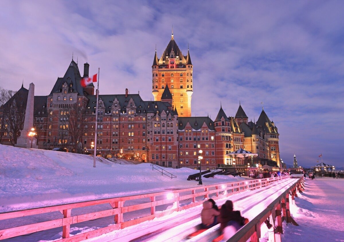 ville-de-quebec-en-hiver-avec-neige